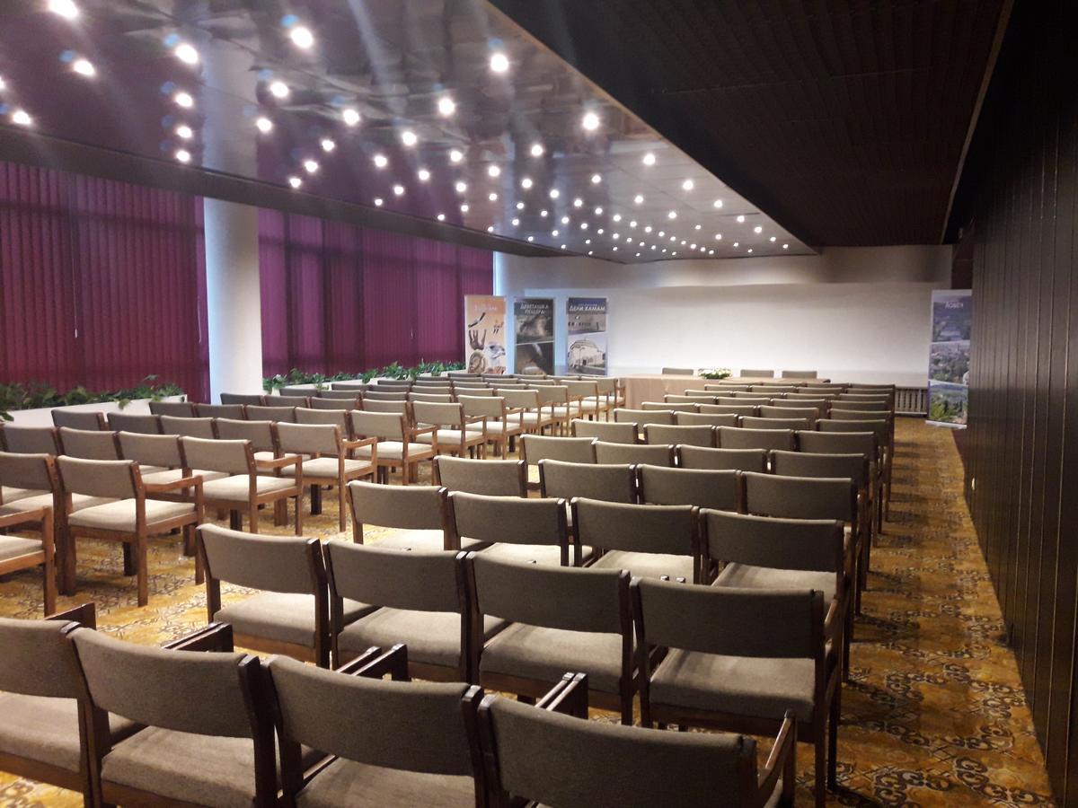 Hotel Lovech Luaran gambar